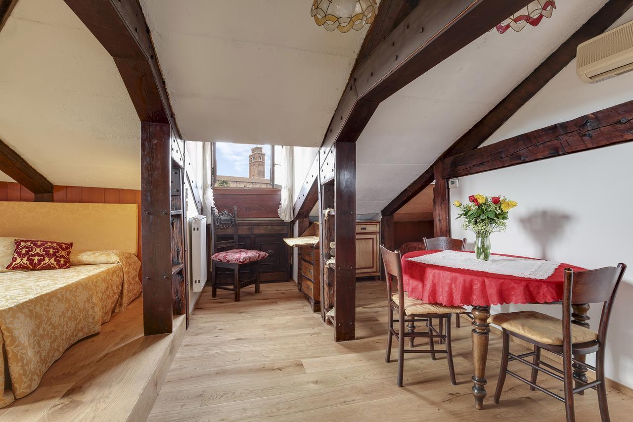 Ferienwohnung Ca' Badoer Attic Venedig Exterior foto